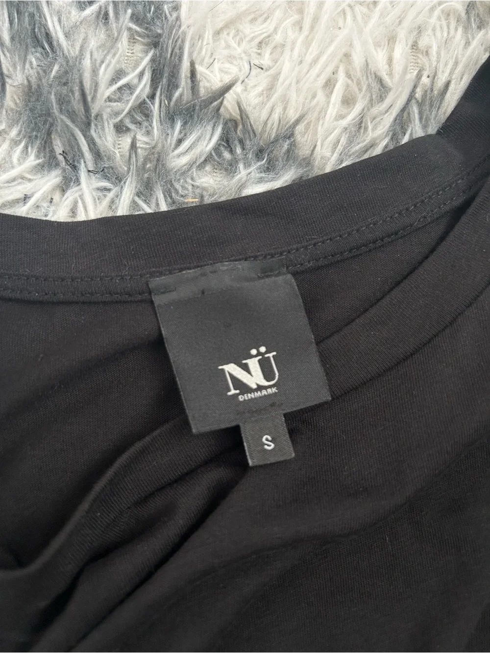 NÜ Ruffle Sleeve Tee - Picture 4 of 5